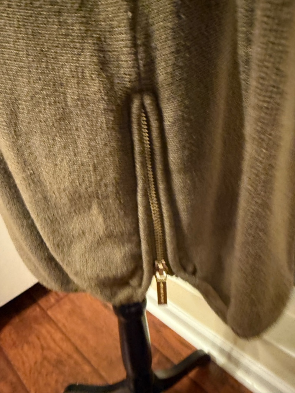 Michael Kors Olive Crewneck Long Sleeve Knit Top - Picture 4 of 10